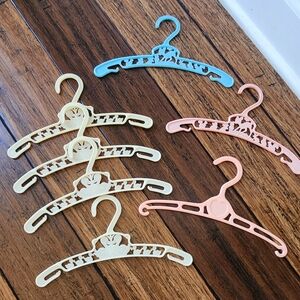 7 Plastic Vintage Baby Nursery Clothes Hangers